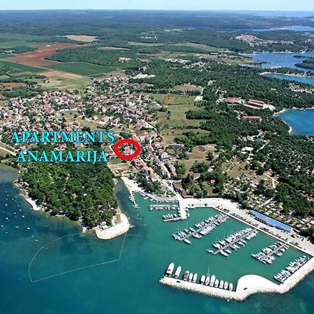 Anamarija Apartments Near The Beach And The Fantastic Adria Sea With Over 10 Small Islands Close By Funtana Exterior photo